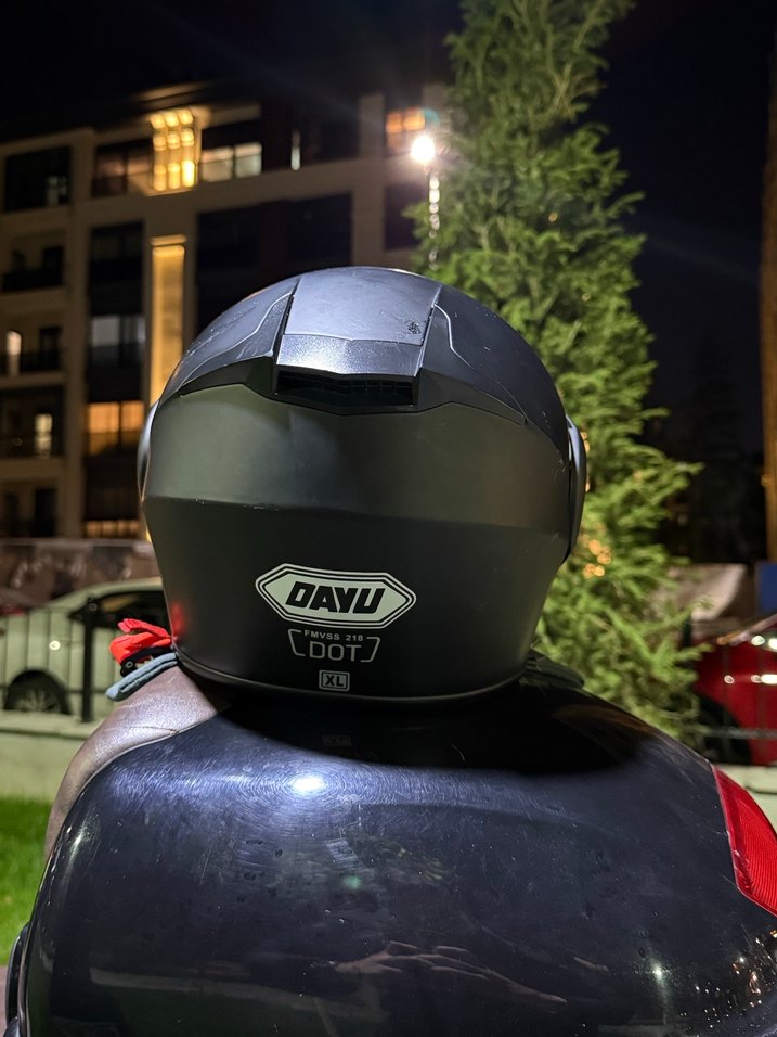 Siyah Motosiklet Kaskı - Görsel 4