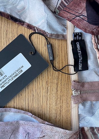 s Beden kahverengi Renk PrettyLittleThing Saten Büstiyer