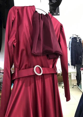 Bordo Parlak Uzun Kol V Yaka Kemerli ABİYE ELBİSE - Görsel 7