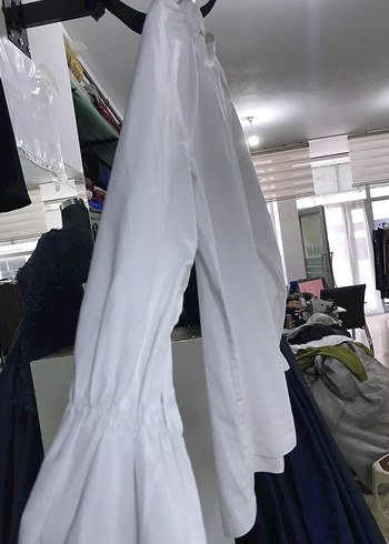 Beyaz Keten Uzun Kollu Yüksek Yakalı Kadın Gömlek - Görsel 3