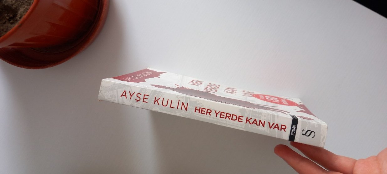 Her Yerde Kan Var - Roman - Görsel 2