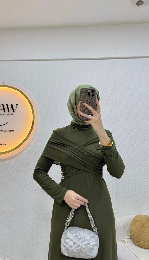 Drapeli Uçuşan Haki Uzun Elbise - Görsel 2