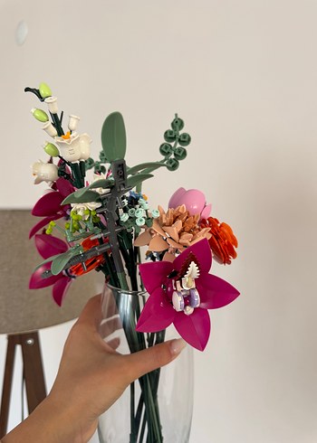 Diğer LEGO Botanicals Pembe Çiçek Buketi 10342