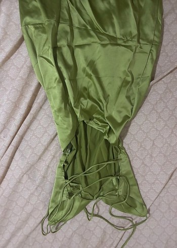 Parlak Yeşil İpek Görünümlü Uzun Elbise - Görsel 3