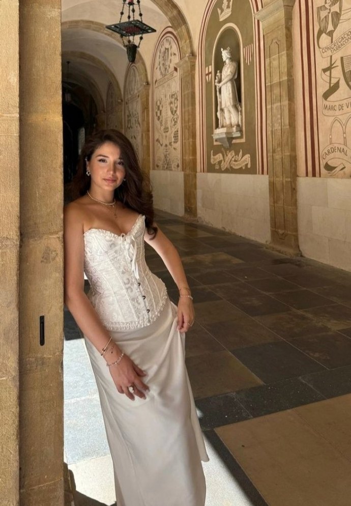 Parlak Beyaz Gotik Straplez Prenses Gelinlik - Görsel 2