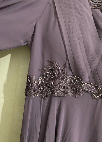 Mor Uzun Kollu Nakışlı Kadın Abiye Elbise - Görsel 2