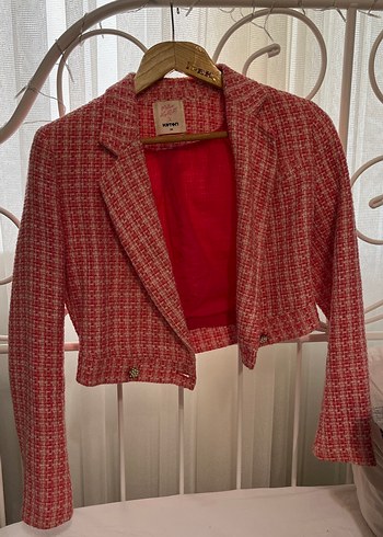 Kısa Kesim pembeDüğmeli Kadın Blazer