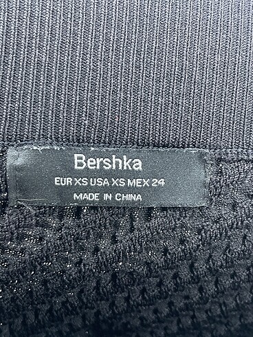 xs Beden siyah Renk Bershka Mini Etek %70 İndirimli.