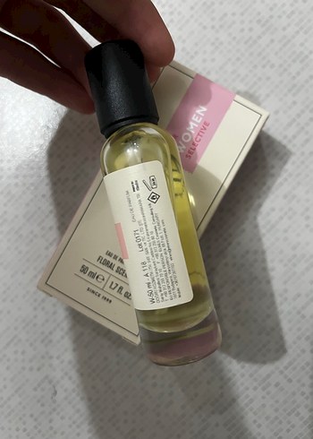 Diğer MAD Kadın Parfümü 50 ml Floral Koku