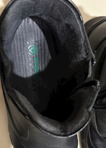 Forelli Siyah Deri Tokalı Kadın Bot - Görsel 2