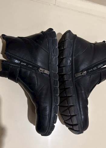 Forelli Siyah Deri Tokalı Kadın Bot - Görsel 4