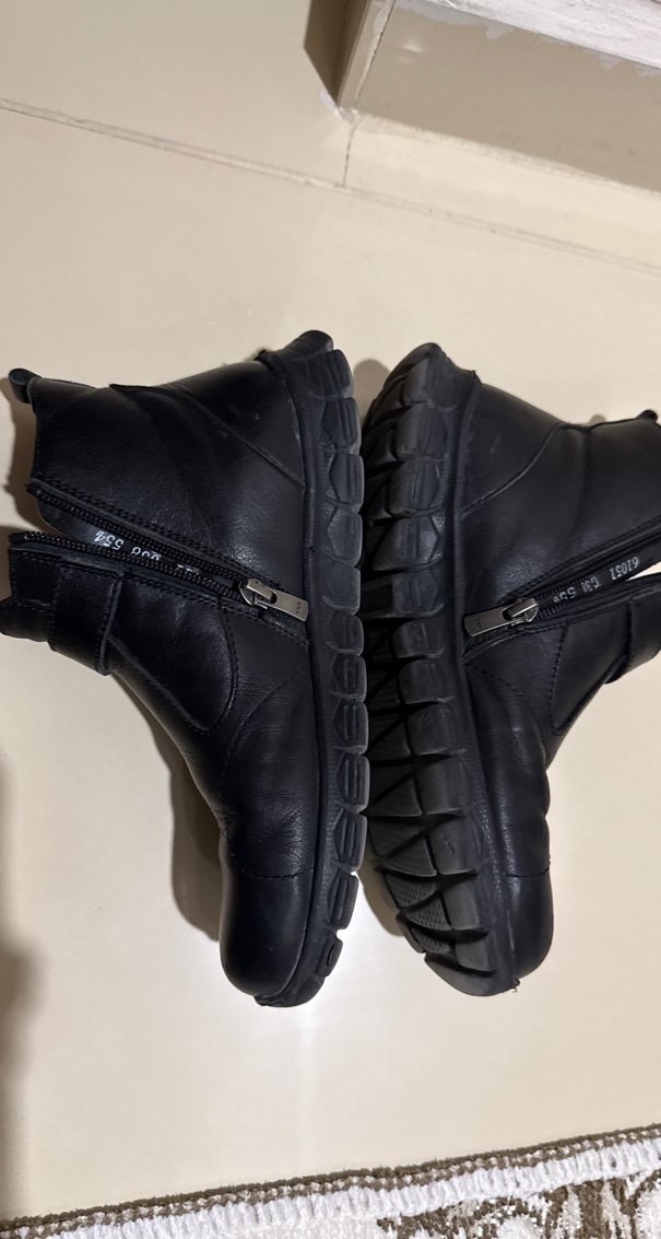 Forelli Siyah Deri Tokalı Kadın Bot - Görsel 4