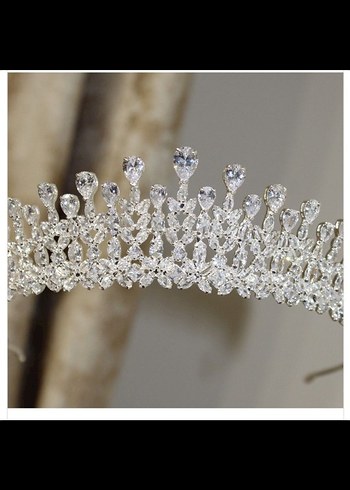 Diğer Nehir bridal accessories Işıltılı Beyaz Taşlı Gelin Tacı