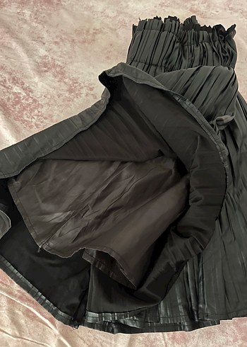 m Beden Siyah Pilili Midi Goth Etek