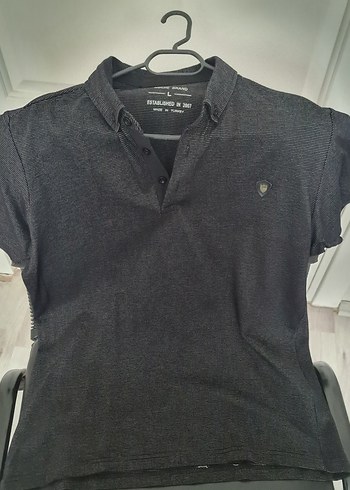 Erkek Siyah V Yaka Düğmeli Polo Tişört - Görsel 3