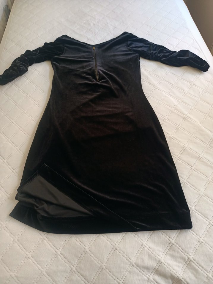 Uzun Siyah Gotik Nakışlı Kadın Elbisesi - Görsel 2