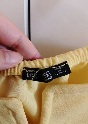 Diğer Sarı V Yaka Fermuarlı Crop Top
