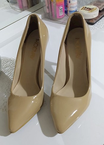 Bambi Bej Stiletto Topuklu Kadın Ayakkabı