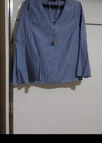 Mavi V Yakalı Uzun Kollu Denim Kadın Gömlek - Görsel 3