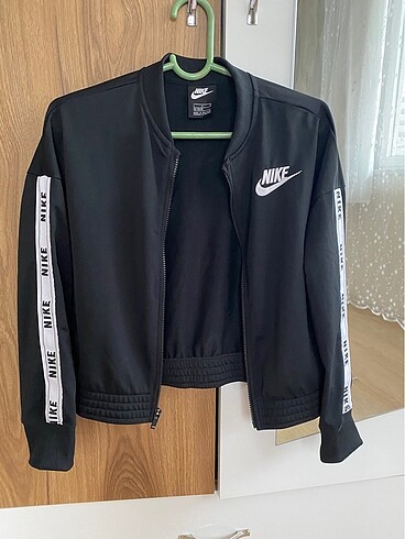 xs Beden Nike eşofman üstü