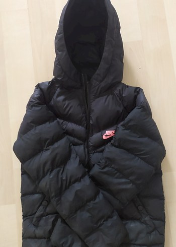 Nike Siyah Kapüşonlu Kadın Kışlık Mont