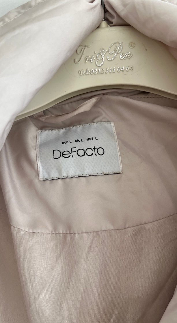 Bej Kadın Kısa  Mont - Görsel 2