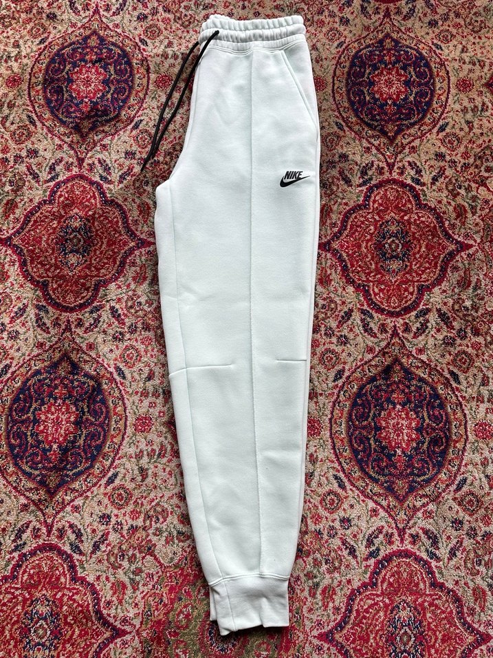 Nike Eşofman Altı SIFIR ORJINAL ETİKETLİ FATURALI ACİL SATILIK - Görsel 2