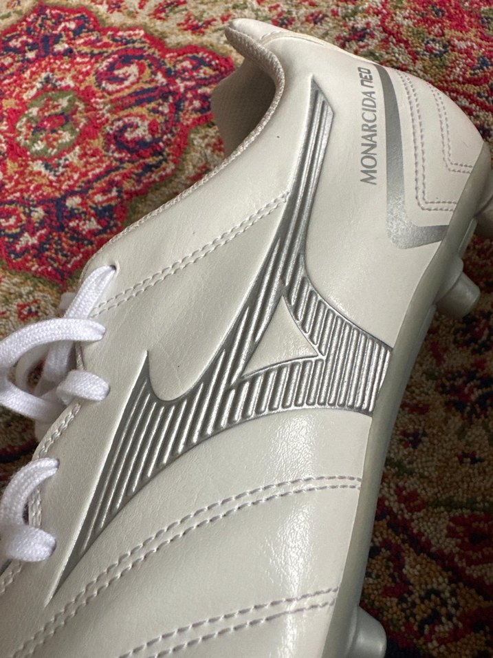 Beyaz Erkek Futbol Ayakkabısı Velcro Detaylı - Görsel 4