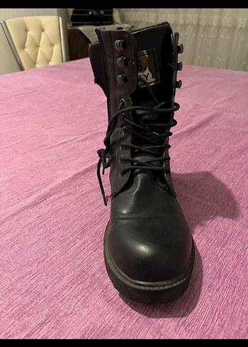 Diğer Deri Rock Punk Bot