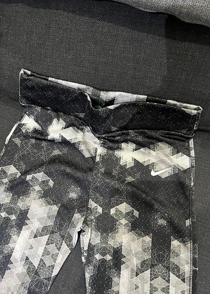 Siyah desenli tayt - Görsel 2