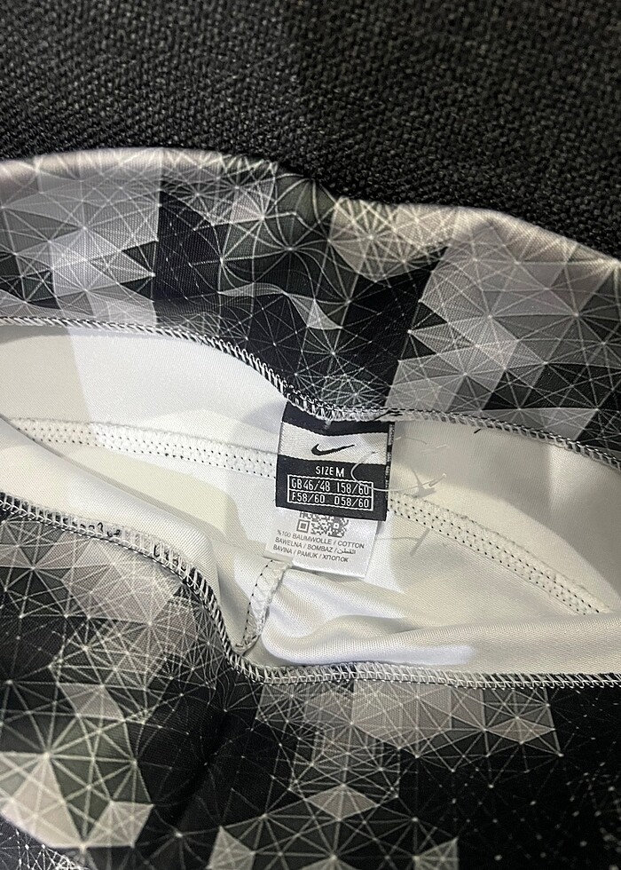 Siyah desenli tayt - Görsel 3