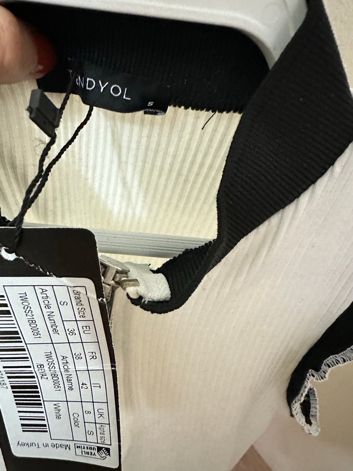 Tasarım Siyah Beyaz bel dekolteli  Kadın Body - Görsel 2