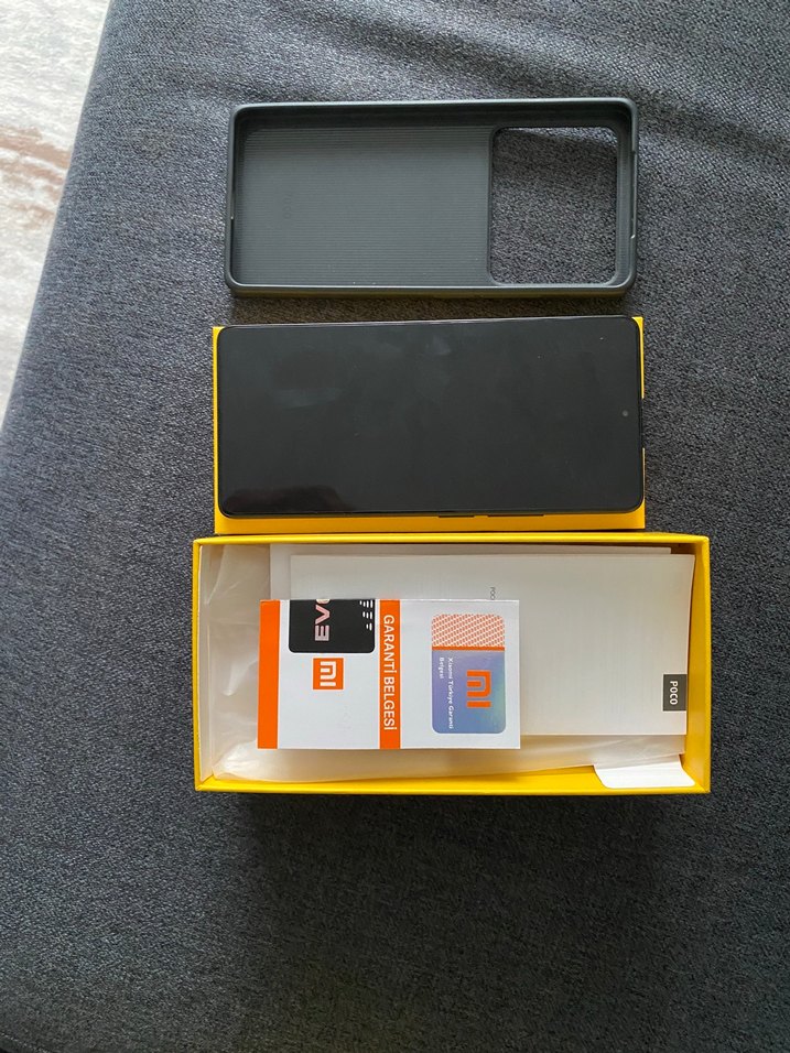 Sarı Android Telefon ve 67W Hızlı Şarj Adaptörü - Görsel 5