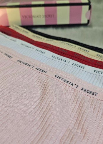 Victoria's Secret Kadın Bikini Külot Seti 5'li
beden için mesajj - Görsel 2