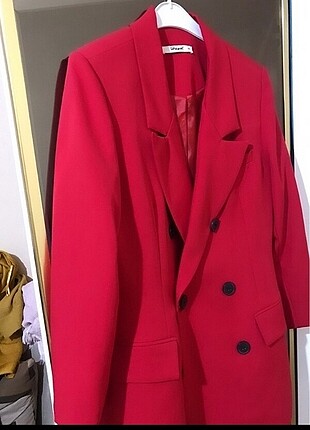 Kirmizi blazer ceket