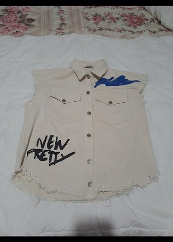 Beyaz Baskılı Kolsuz Denim Ceket - Görsel 3