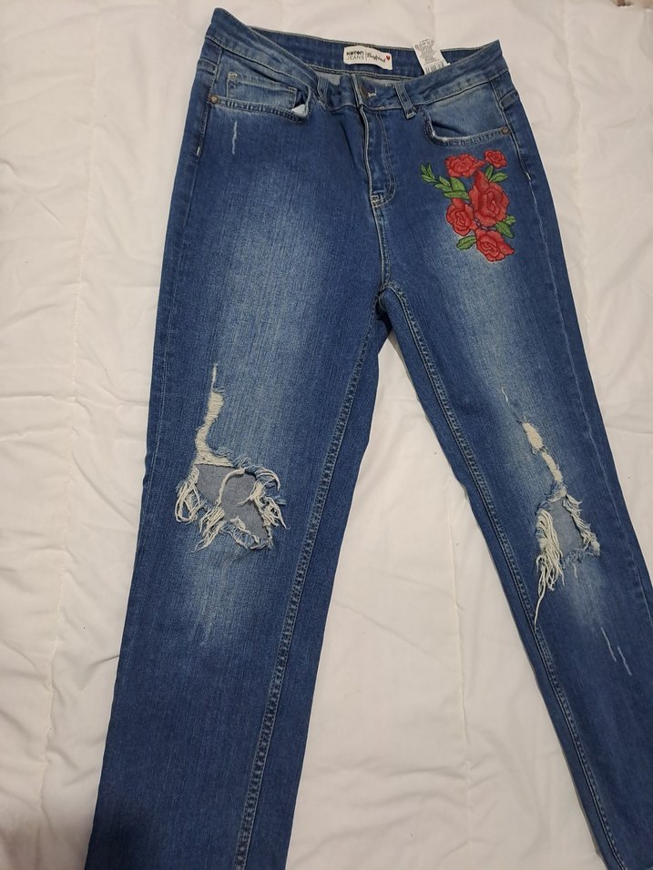 Nakışlı ve Yırtık Detaylı Mavi Kadın Kot Pantolon koton - Görsel 3