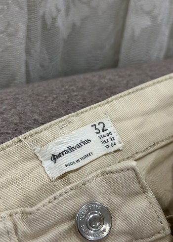 Stradivarius Düğmeli Beyaz Kadın Kot Pantolon