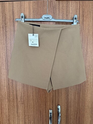 Zara Etiketli Şort/Etek
