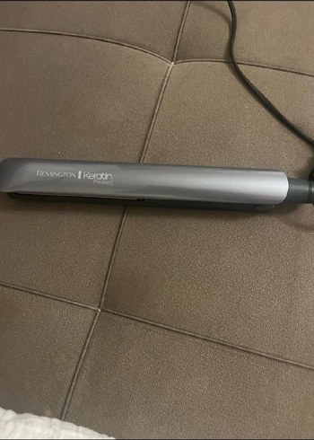Remington Keratin Saç Düzleştirici Gri