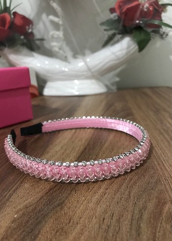 Parlak Taş İşlemeli Pembe Taç