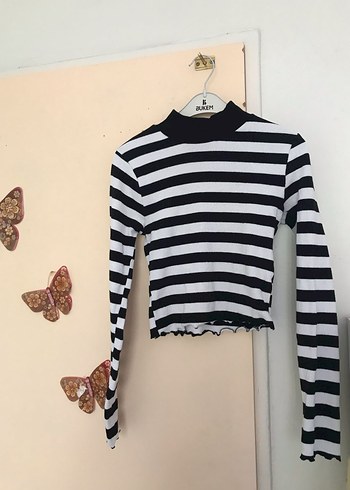 Uzun Kollu Çizgili Boğazlı Crop Top