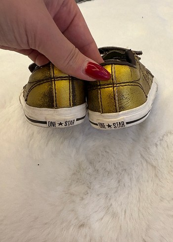 24 Numara Kız Çocuk Altın Renkli Cırt Cırtlı Spor Ayakkabı - Görsel 4