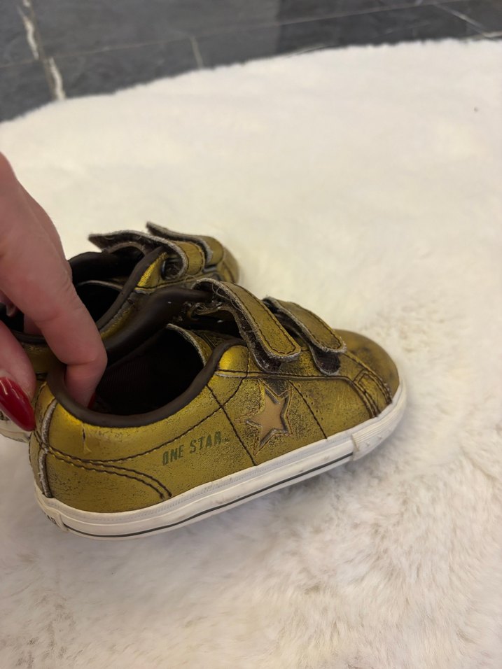 24 Numara Kız Çocuk Altın Renkli Cırt Cırtlı Spor Ayakkabı - Görsel 5