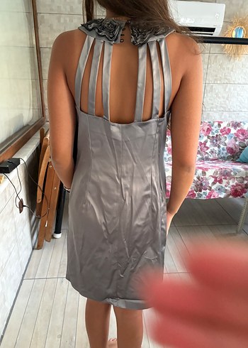 36-38 Beden Gri Nakışlı Straplez Midi Abiye Elbise - Görsel 2