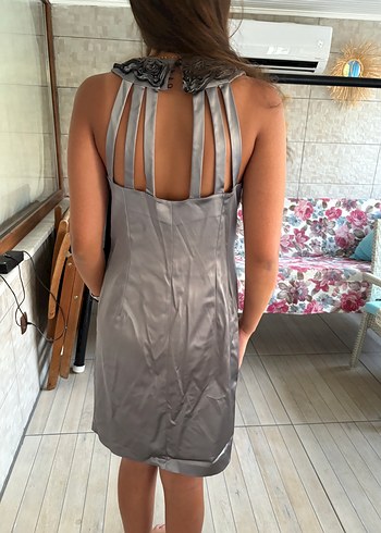 36-38 Beden Gri Nakışlı Straplez Midi Abiye Elbise - Görsel 3