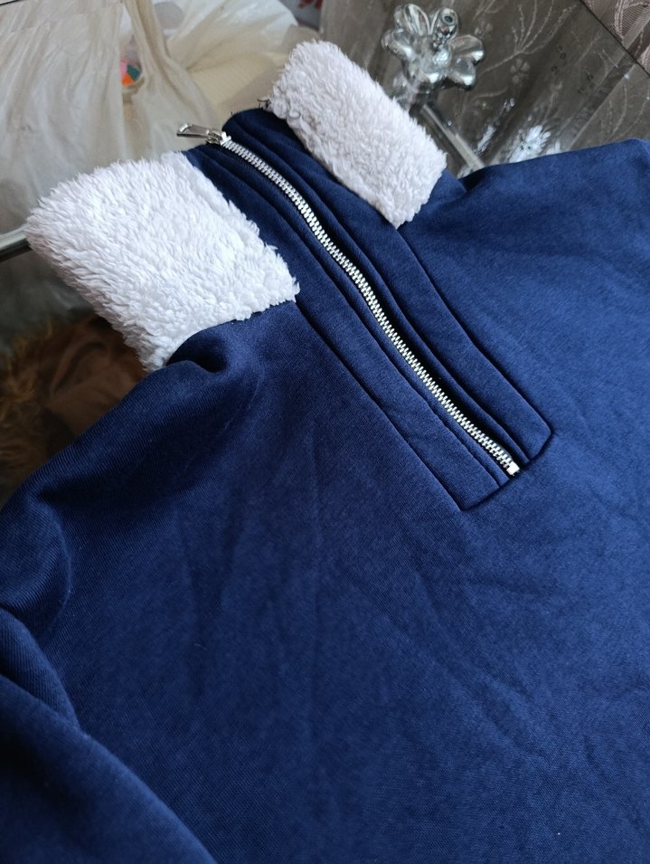 3 İplik Basic Yakası Pelüş Detaylı Beli Stoperli Sweatshirt - Görsel 3