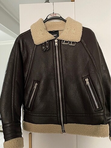 Pull and Bear Deri mont