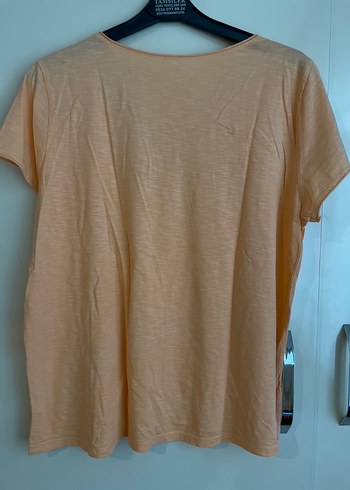 Bej V Yaka Kısa Kollu Kadın Tişört - Görsel 2