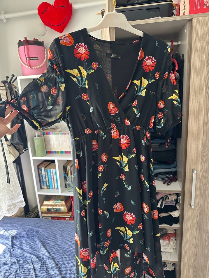 Çiçek Desenli Elbise - Görsel 2